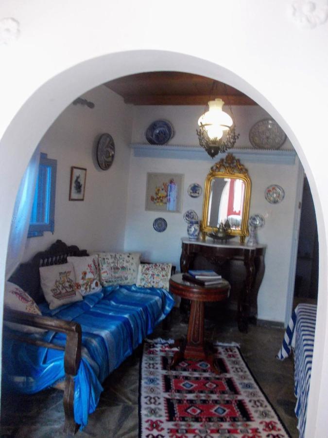 Nyfes Traditional Boutique Faltaina Скирос Экстерьер фото