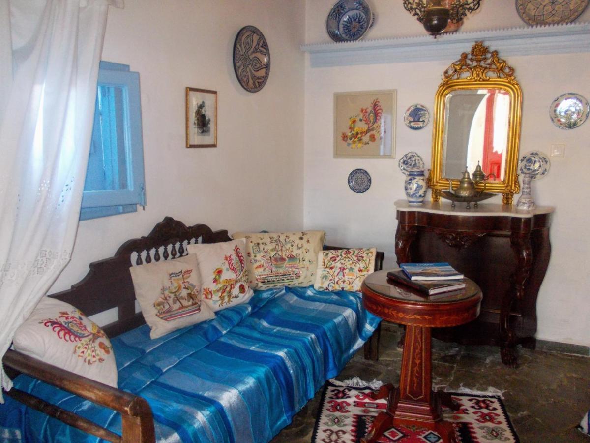Nyfes Traditional Boutique Faltaina Скирос Экстерьер фото